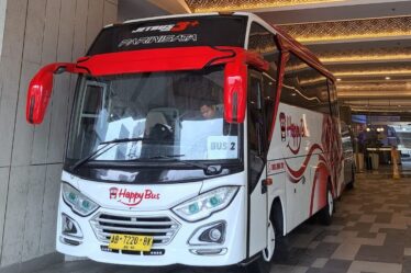sewa bus di surabaya