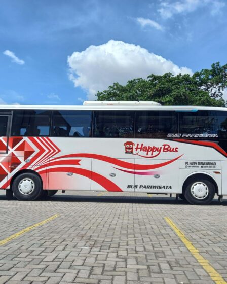 sewa bus pariwisata