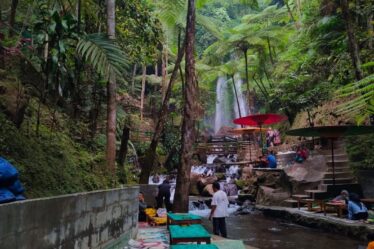 wisata air terjun jumog