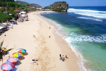 pantai indrayanti