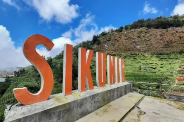 kawasan dataran tinggi dieng