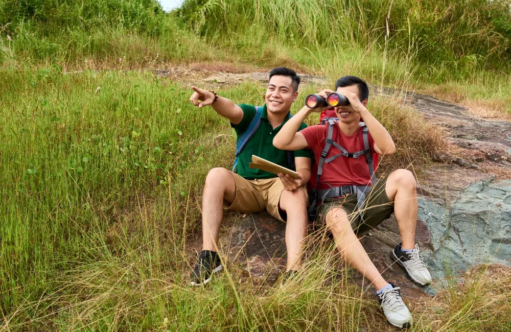 barang yang wajib dibawa saat liburan