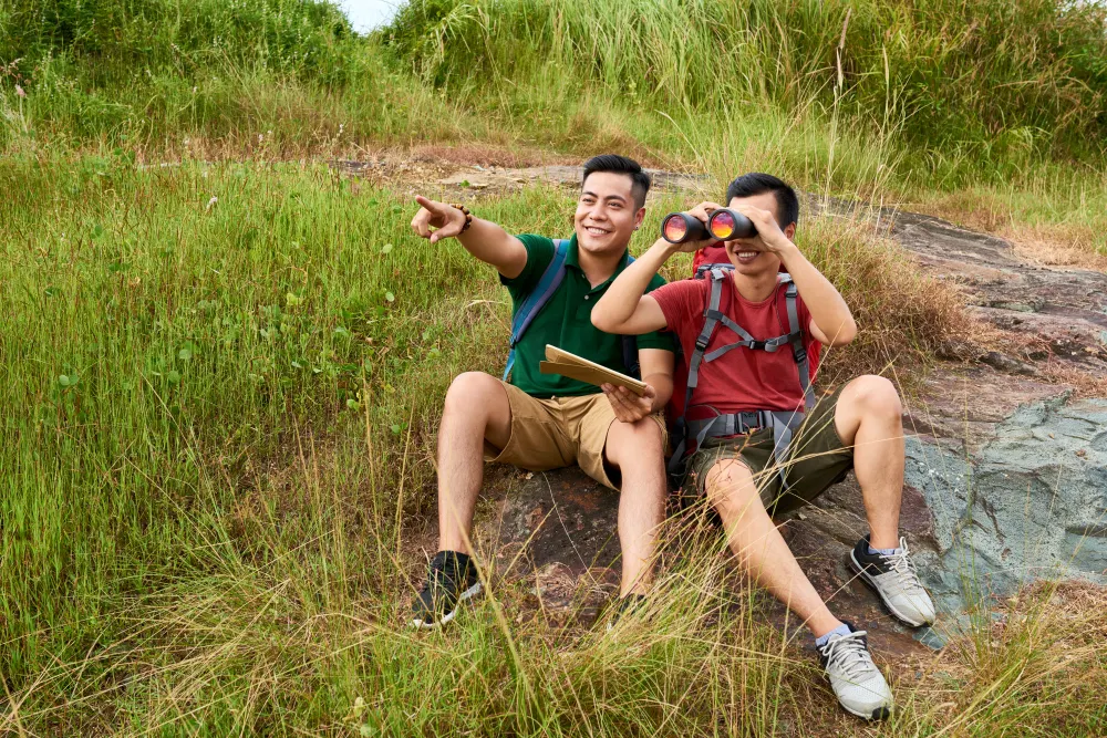 barang yang wajib dibawa saat liburan